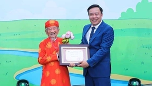 "Đại sứ Dế Mèn" Nguyễn Đình Tư 106 tuổi: Muốn nhờ chuyển đổi số để trao truyền bí quyết nghề