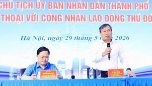 Lãnh đạo thành phố Hà Nội cam kết tháo gỡ những vấn đề công nhân lao động quan tâm 