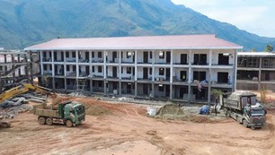 Quyết tâm đưa các công trình trường nội trú liên cấp về đích trước hạn