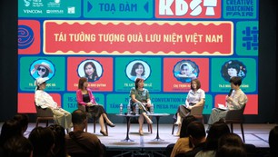 Khi quà lưu niệm trở thành "đại sứ văn hóa"