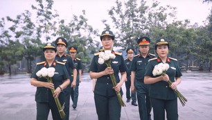 "Miền xa thẳm" - Khi tình yêu hóa thành tượng đài