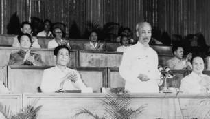 Chỉ thị 07 của Bộ Chính trị về đẩy mạnh học tập, thực hành tư tưởng, đạo đức, phương pháp, phong cách Hồ Chí Minh trong giai đoạn phát triển mới