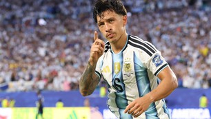 Ngôi sao World Cup 2026 hôm nay: Cuộc phục sinh thần kỳ của Lisandro Martinez