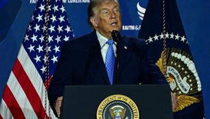 Tổng thống D.Trump đăng bản đồ gọi eo biển Hormuz là lãnh thổ mới của Mỹ