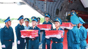 Bàn giao hơn 7.000 mẫu hài cốt liệt sĩ phục vụ giám định ADN
