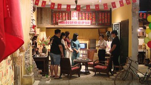 'Tour Yêu Nước': 75 phút để chạm vào một thời của ông bà, cha mẹ và hiểu hơn hành trình của đất nước