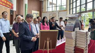 Trưng bày thành tựu nghiên cứu văn hóa, văn học qua nhiều thế hệ