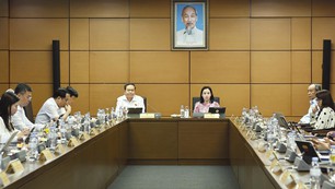 Chủ tịch Quốc hội Trần Thanh Mẫn: Chuyển tư duy từ ban phát thông tin sang phục vụ, hỗ trợ người dân tự bảo vệ bằng pháp luật