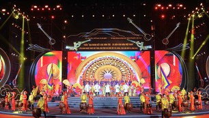 Tổ chức các chương trình, hoạt động nghệ thuật hưởng ứng Ngày Văn hóa Việt Nam
