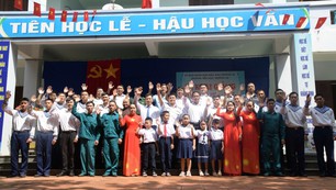 Đặc khu Trường Sa rộn ràng ngày khai giảng năm học mới