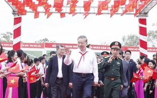 Nơi biên cương, tương lai bắt đầu từ một mái trường