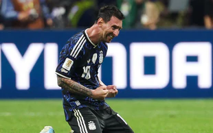 Cà phê World Cup: Messi “đi bộ” đến chung kết bằng cơ thể đặc biệt