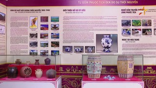 Cảm nhận hành trình gốm Việt từ Thăng Long đến Phú Xuân