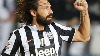 Bàn thắng đẹp tuần qua: Pirlo, Van Persie nã đại bác và 'chiếc công thức 1' Bruno Peres