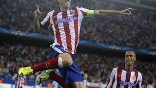 Simeone bật cười trước tin đồn Man United hỏi mua Godin