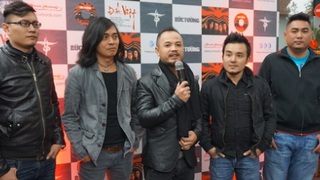 Bức Tường: Gió đã thổi, chuẩn bị bão Rock