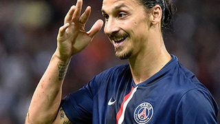 Ibrahimovic lại 'ngông' buộc trọng tài phải xuống nước