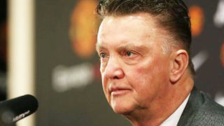 Van Gaal: 'Các anh đùa tôi à? Kiểm soát bóng 60% thời lượng bằng bóng dài?'