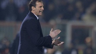 Allegri: 'Juventus sẽ phải khiêm tốn hơn'