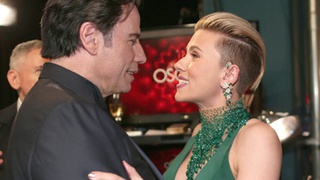 Scarlett Johansson giải thích về vụ 'sờ soạng' của John Travolta