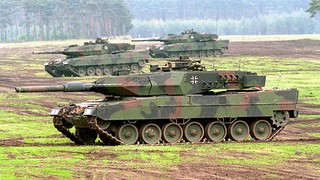 Đội hình xe tăng Đức "vươn vai" vì tình hình Ukraine và Nga