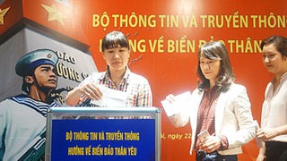 Bộ TTTT quyên góp 4,1 tỉ ủng hộ huyện đảo Trường Sa