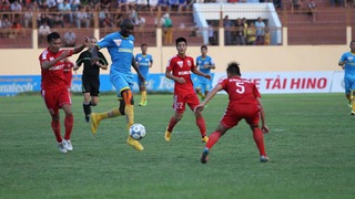 Hạ B.Bình Dương 1-0, S.Khánh Hòa bất bại 11 trận