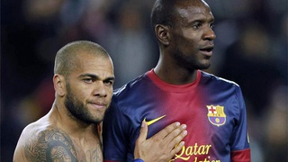 Tiết lộ: Alves từng đề nghị hiến gan cho Abidal