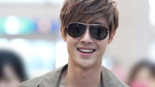 Mỹ nam 'Vườn sao băng' Kim Hyun Joong đánh bạn gái sẩy thai: Đời không như phim