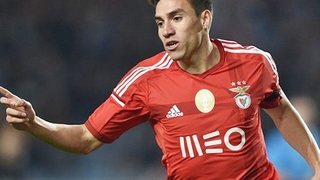 10 điều cần biết về mục tiêu Nicolas Gaitan của Man United