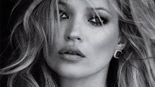 'Siêu mẫu nghiện ngập' Kate Moss bị tống cổ khỏi máy bay vì quậy phá