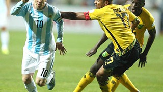 Messi và 100 trận với Argentina: 10 khoảnh khắc đáng nhớ của 'La Pulga'