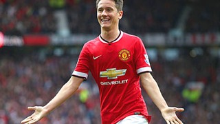 Van Gaal nên xây dựng đội hình quanh Herrera