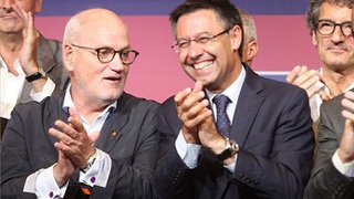 Chủ tịch Josep Bartomeu muốn làm việc cùng với 3 huyền thoại của Barcelona