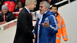 Mourinho đã sai khi 'đá xoáy' Wenger, Chelsea mới là đội dùng tiền mua danh hiệu!