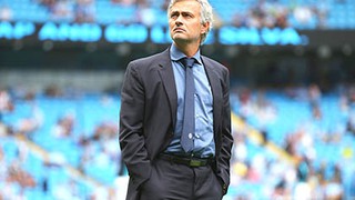 Chelsea khởi đầu tệ hại là lỗi của Mourinho