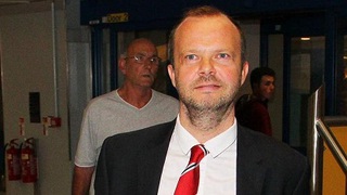 De Gea bị loại, Ed Woodward cùng đội hình Man United bay sang Bỉ