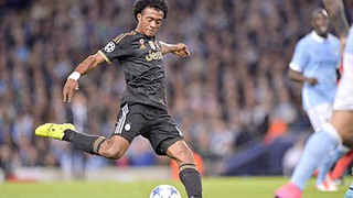 Juventus cần tin ở Cuadrado!