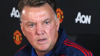 Van Gaal: 'Luke Shaw sẽ về Manchester phẫu thuật 1 lần nữa. Cậu ấy mạnh mẽ, khiến tôi kinh ngạc'