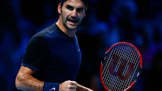 Roger Federer hạ Kei Nishikori, toàn thắng ở vòng bảng