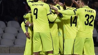 VIDEO: Pha phối hợp đá phạt cực dị giúp Gent có chiến thắng trước Lyon
