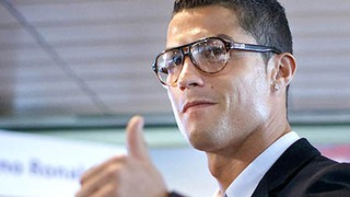Cristiano Ronaldo không tiếc tiền tiêu xài vì 'người tình đồng giới tin đồn'