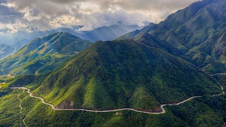Video du lịch: Hùng vĩ đèo Ô Quy Hồ