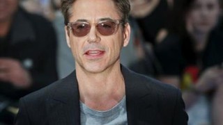 'Người Sắt' Robert Downey Jr nhận quà Giáng sinh là Lệnh ân xá tội 20 năm trước