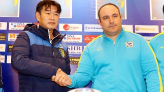 Kitchee SC phải đá mà không được làm quen sân Hàng Đẫy