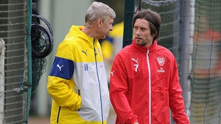 Rosicky coi như đã chia tay Arsenal sau 10 năm gắn bó