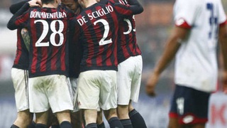 Milan 2-1 Genoa: Bacca tỏa sáng, Milan nuôi hy vọng dự Champions League