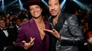 Grammy 2016: Nghe lại ca khúc khuynh đảo 'Uptown Funk' vừa giành giải Ghi âm của Năm