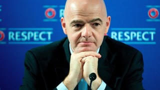 Cộng đồng mạng: ‘Champions League sẽ nhớ Infantino’, ‘Infantino cần một cái chổi’