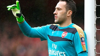 Hàng thủ Arsenal: Wenger cần phải tin ở Ospina